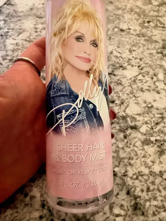 I love the scent, but damn, it doesn’t last very long 😢  #dollyparton