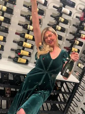 High maintenance energy but low stress lifestyle. 🥂💅🏻✨😂 Give me the ch