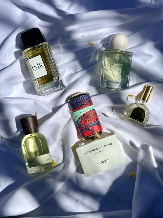 In perfumery, tea is never a single note—it is an illusion built throu