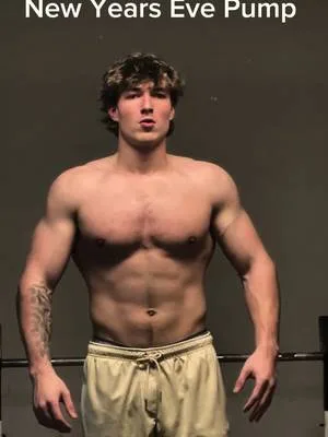 New Years Pump on a Bulk🔥🔥#fitnessmotivation #fitnessjourney #fitness