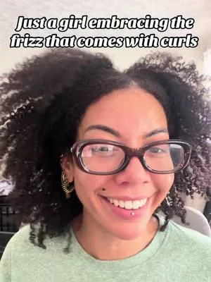 Embracing Day 4 curls from my wash n go ❤️ #washngo #ijustwannadance #