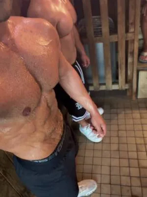 Do your thing right now #doyoubaby #sweetheart #besties #menshealth #t