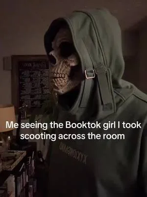 #masktok #skeleton #bookgirl #booktok #darkside
