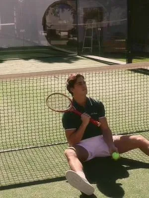 What’s your old-money tennis look? 🎾🔱Classic whites, old money vibes—d
