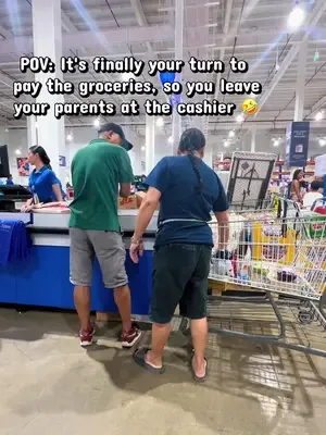 pasimpleng tago sa likod 🤣