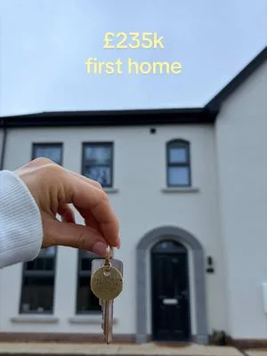 First home era officially unlocked 🏡✨ #firsthome #firsttimebuyer #home