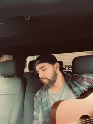 Mahogany sessions 🎶 #yellow #coldplay #acoustic #acousticcovers #marti