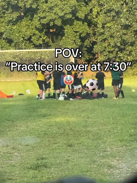 POV: You see this huddle and think practice is wrapping up… 🤡 Be patie