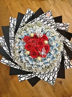 This is your sign to gift differently 😍 Custom money bouquet done RIGH