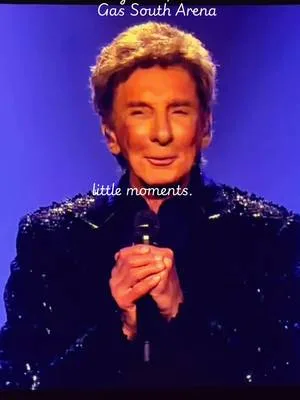 Barry Manilow Little moments of his live show at Gas South Arena, Dulu
