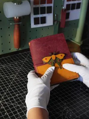 Making a leather journal from start to finish. Follow as I build a col