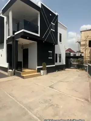 4-Bedroom Smart Duplex A smart and spacious 4-bedroom duplex in a very
