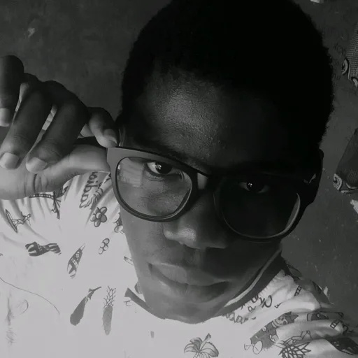 ಠ_ಠ profile photo