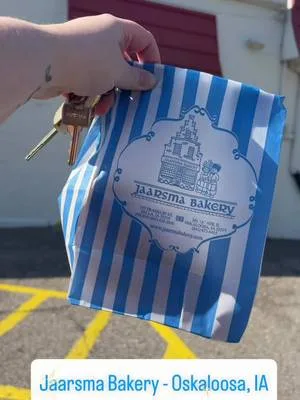 Have you tried Jaarsma Bakery in Oskaloosa, IA or Pella, IA?? This is