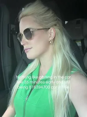 Other mamas, too? I thought my timing was great 🫠 #carpoolline #pickup