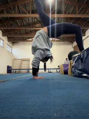 Cheerleading drills progress. It’s never to late ⏰💪🏼❤️ #cheerleaders #