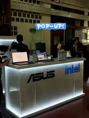 A little ASUS x UST Campus Pop-up recap! 💻💙 From trying out the differ