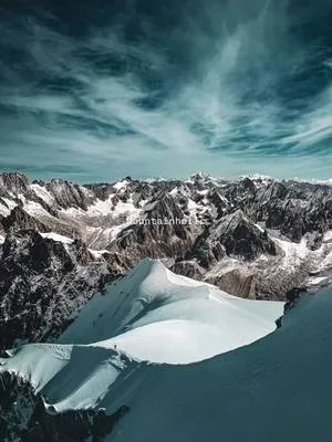 Are you a mountainholic?⛰️🇨🇭#alpen #switzerland #hiking #mountaineerin