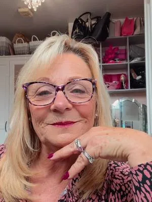 Sparkling at 62 #Farmasi #Over60 #WeightLossJourney
