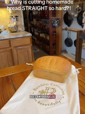 Making the bread shouldn’t be easier than slicing it 😂🍞 This bamboo br