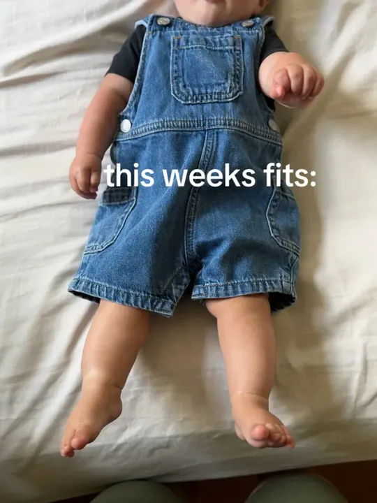 Cozy, cute & stylish man . . #babyoutfits #6monthsold #sahmlife #boymo