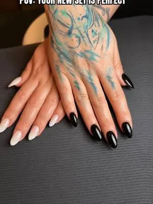 4 weeks retention and a new almond black and milky white set.  #nailte