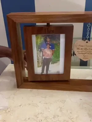 Our handmade wooden photo frame perfectly captures your timeless journ