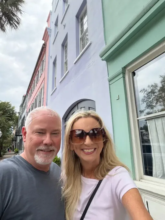 🌴✨ Strolling along The Battery in Charleston, SC, where the views are