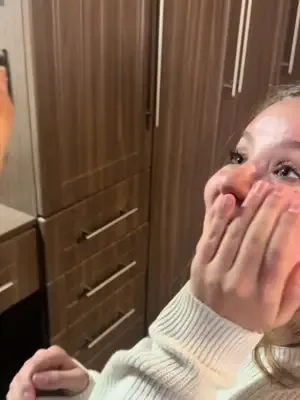 When your teenage daughter & @17_Mi-kylle_17 asks you for an eyebrow s