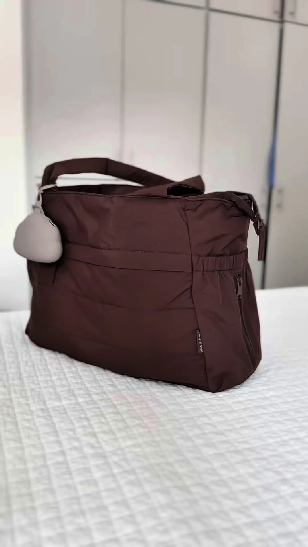 A diaper bag that doesn’t actually LOOK like a diaper bag 🤎🙌🏼 This BAG