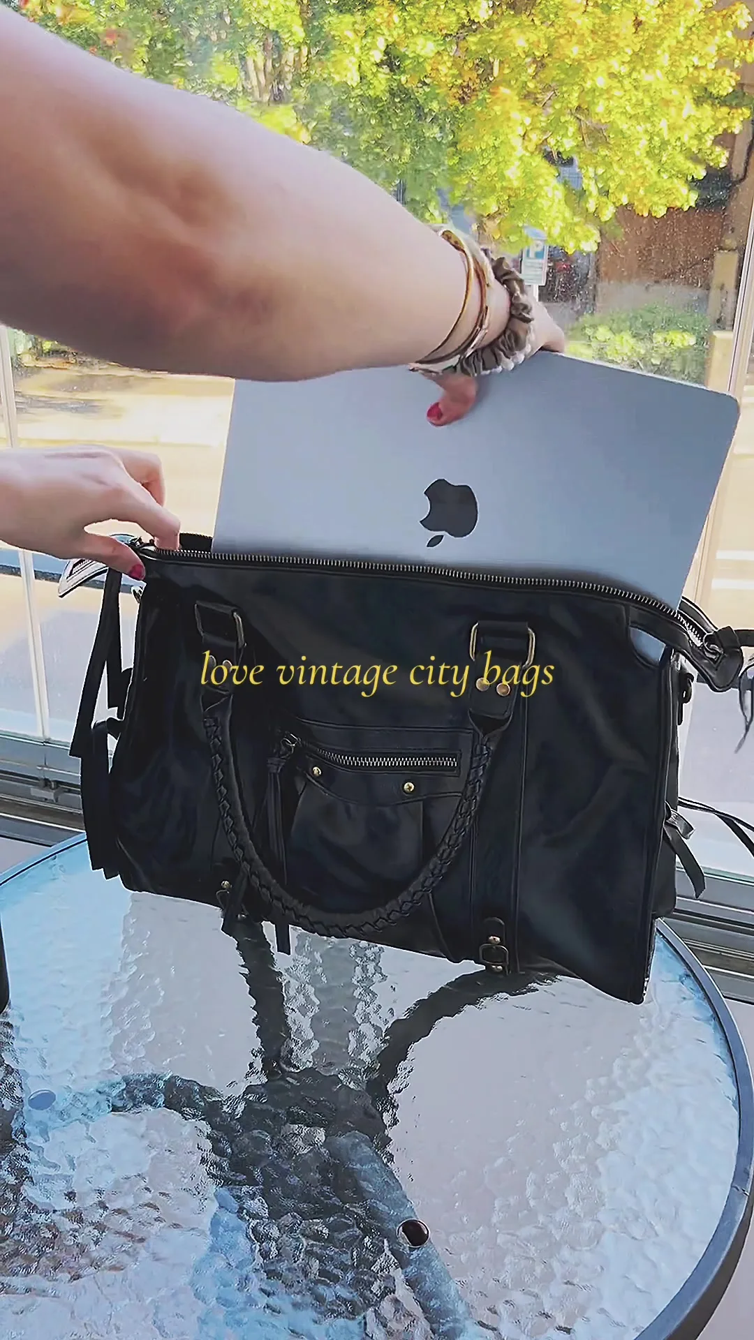 Live i butiken 💕 #vintage #citybags