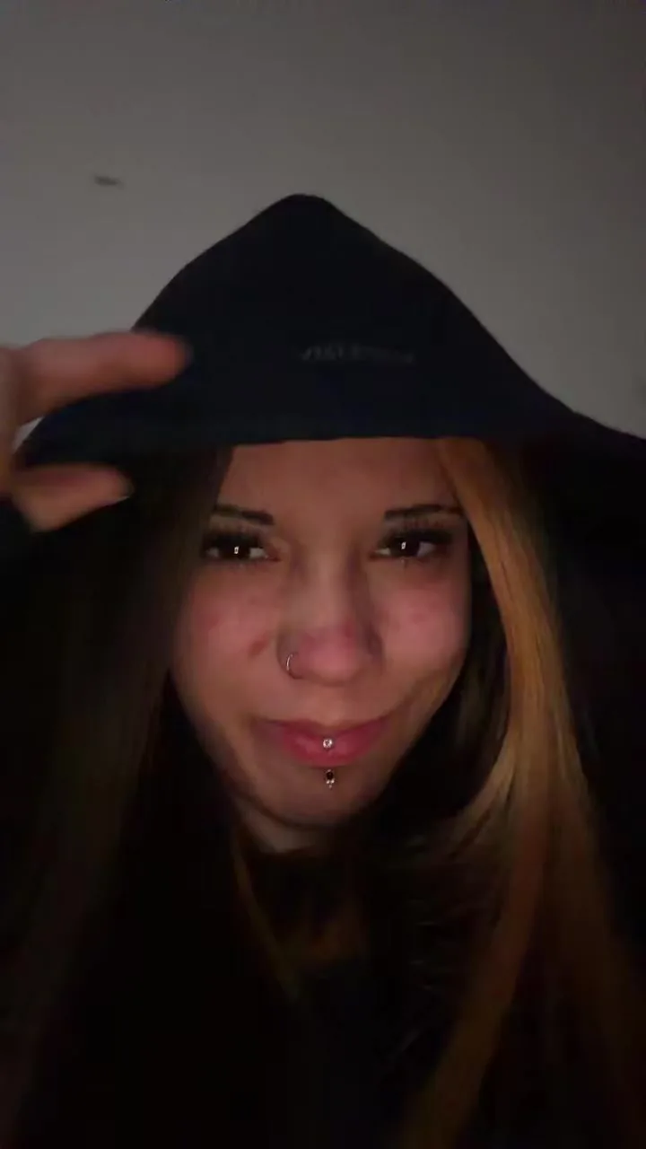 👀#newaccountontiktok #wlw #fypp #single #lipsync